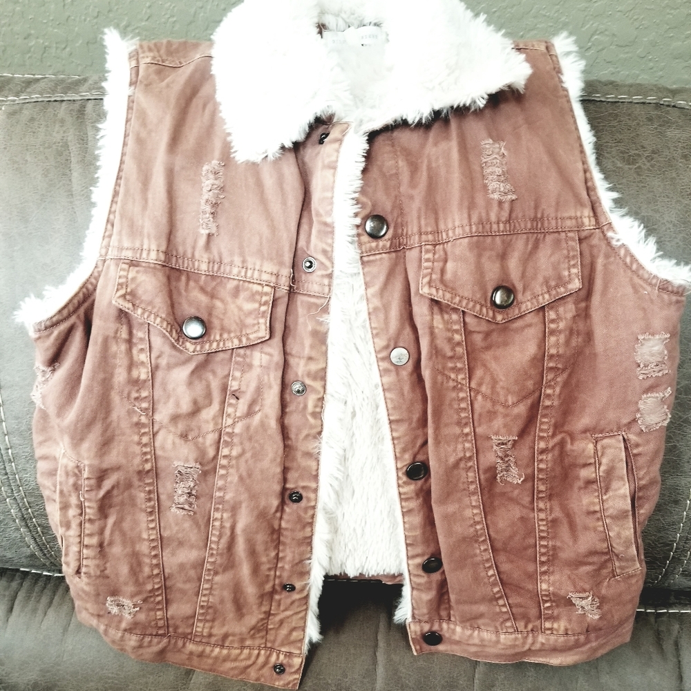 Gilded intent vest